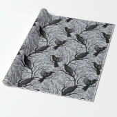 Grijze Gotische Winter Berry Ravens Kerstmis Cadeaupapier (Uitgerold)