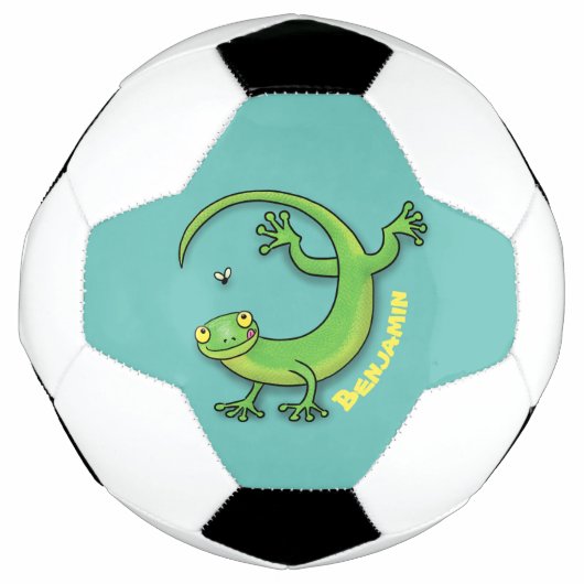 Grijze groene gekko-groeten met bug-cartoon voetbal (Voorkant)