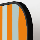 Grijze groene strepen op Oranje Pickleball Paddle (Links Detail)