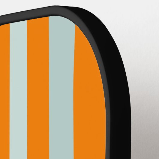 Grijze groene strepen op Oranje Pickleball Paddle (Links Detail)