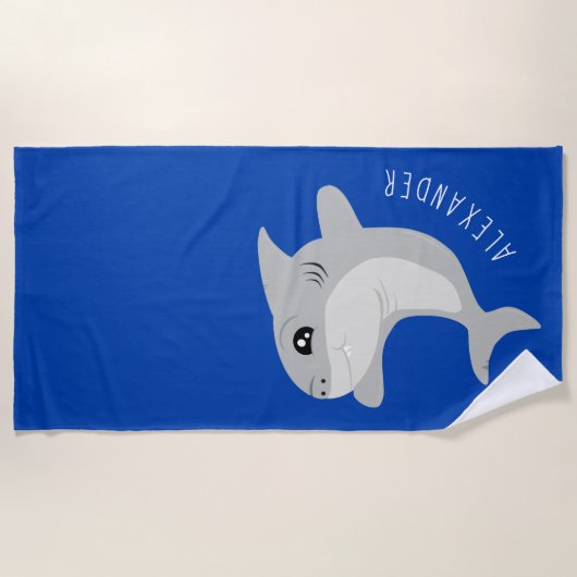 Grijze haai glimlachen met naam strandlaken (Voorkant)