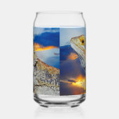 Grijze hagedis bij zonsondergang blikvorm glas (Links)