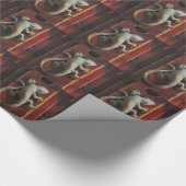 grijze hagedis op versleten hout cadeaupapier (Hoek)