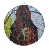 grijze hagedis op versleten hout dartbord (Voorkant)