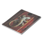 grijze hagedis op versleten hout notitieblok (Linkerzijde)