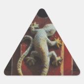 grijze hagedis op versleten hout sticker (Voorkant)