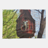 grijze hagedis op versleten hout theedoek (Horizontaal)