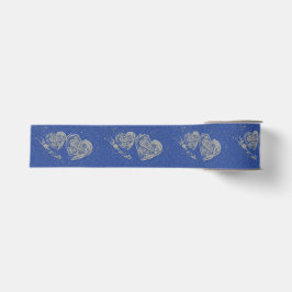 Grijze harten, blauwe jeans achtergrond, lint