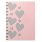 Grijze harten op een roze notitieboek (Voorkant)