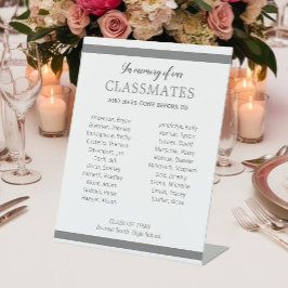 Grijze herinnering aan onze klasgenoten reünie reclamebord met voetstuk