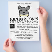 Grijze hond met bot, huisdierwinkel en brommers flyer (Hand)