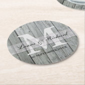 Grijze houten bruid en bruinbruinkoolmonogram ronde kartonnen onderzetter (Gebogen)
