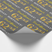 Grijze, imitatie Gold look "62e BIRTHDAY" Cadeaupapier (Hoek)