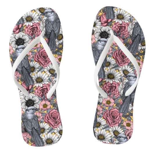 Grijze kaken en bloemen teenslippers (Voetbed)