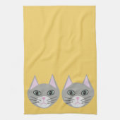 Grijze kat, geel theedoek (Verticaal)