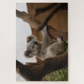 Grijze koala beer op een boom legpuzzel (Verticaal)