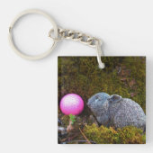 Grijze konijn/bunny en roze golfbal sleutelhanger (Voorkant)