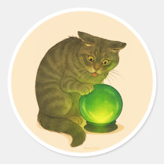 Grijze korthaar kat met groene kristallen bol ronde sticker