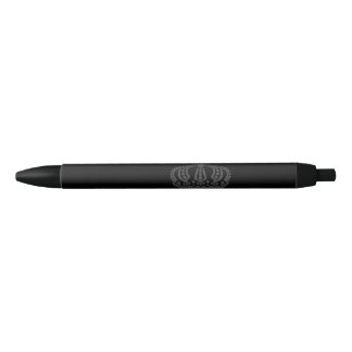 Grijze kroon met zwarte achtergrond inkt pen