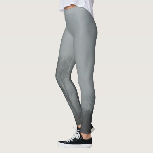 Grijze Leggings in openlucht (Links)