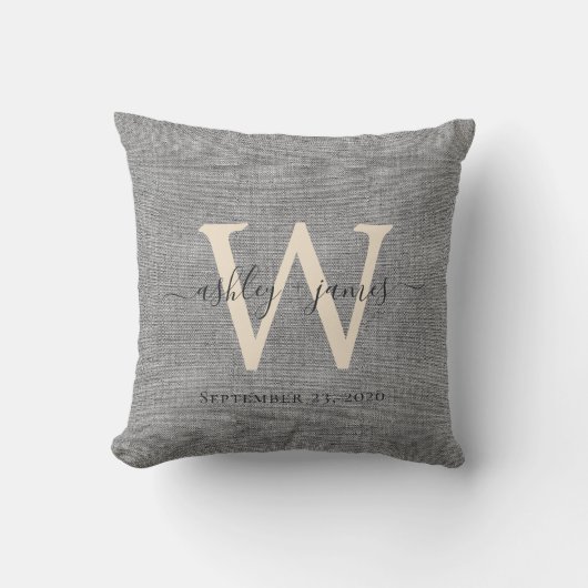 Grijze Linnen Ivoor Monogram Trouwherinnering Kussen (Voorkant)