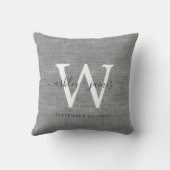 Grijze Linnen Witte Monogram Huwelijksherinnering Kussen (Achterkant)