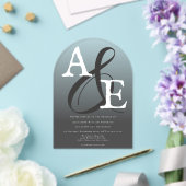 Grijze minimalistische monogram bruiloft acryl uitnodigingen (Insitu (Huwelijk))