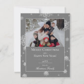 Grijze moderne sneeuwvlokken Plat vakantiefoto kaa Feestdagenkaart (Voorkant)