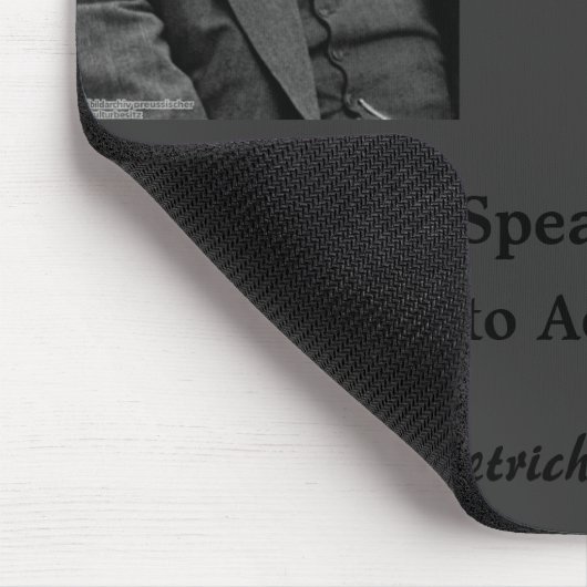 Grijze Muismat-Bonhoeffer-SilenceintheFaceof Evil Muismat (Hoek)