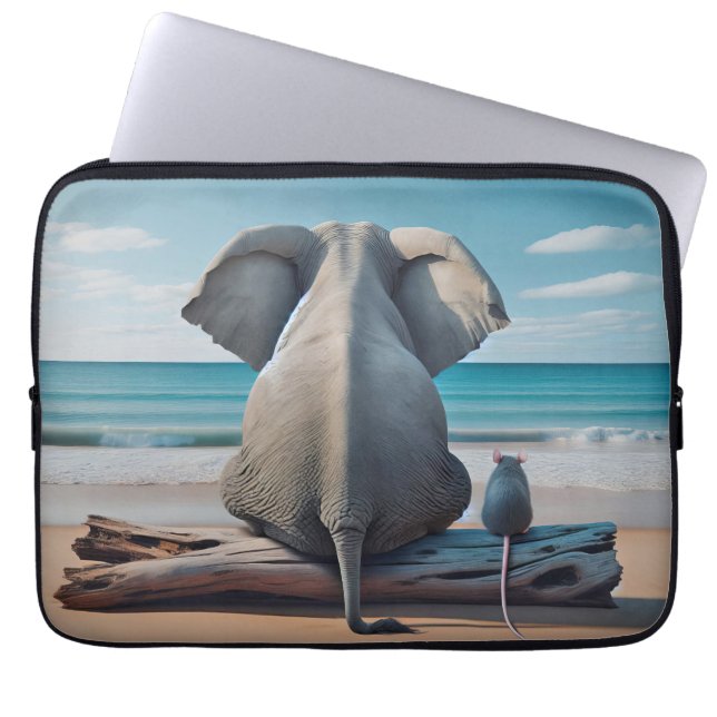 Grijze olifant en muis op drijfhout laptop sleeve (Voorkant)