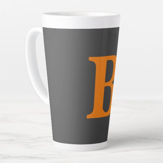 Grijze oranje moderne monogrammen professionele latte mok (Linkerhoek)