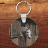 Grijze paarden aan de stabiele deur sleutelhanger (Voorkant)