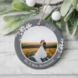 Grijze Pasgetrouwde Sneeuwvlok 1e Kerstmis Keramisch Ornament