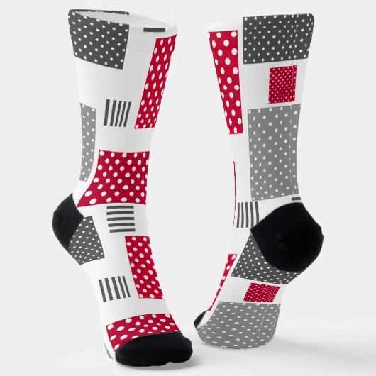 Grijze rode stippen patchwork op witte achtergrond sokken (Gebogen)