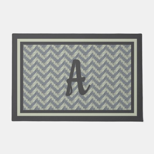 Grijze Sage Chevron Custom Monogram Ontwerp Deurmat (Voorkant)