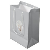 Grijze Schelp Witte Parel Bruidsdouche Medium Cadeauzakje (Voorkant Gekanteld)