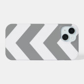 Grijze Vette Chevron iPhone 15 Case (Achterkant horizontaal)