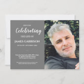 Grijze viering van het leven met fotobegrafenis kaart (Voorkant)