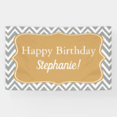 Grijze, witte en gouden Chevron Birthday Spandoek (Horizontaal)