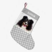 Grijze Witte Hond Paws Custom Pet Foto Persoonlijk Kleine Kerstsok (Voorkant (Hangend))
