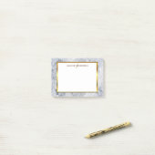 Grijze witte marmer goudmonogram post-it® notes (Op bureau)