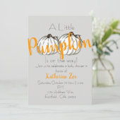 Grijze witte pompoen herfst babyshower uitnodiging (Staand voorkant)