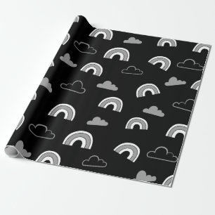 Grijze wolken en regenbogen op zwart inpakpapier