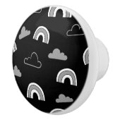 Grijze wolken en regenbogen op zwarte keramische k keramische knop (Rechts)