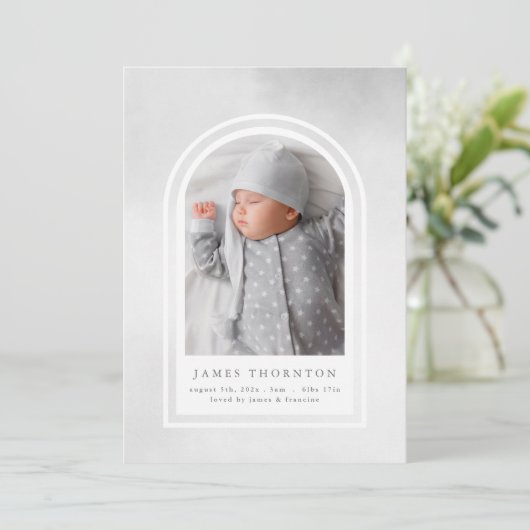 grijze zachte waterverf foto baby geboorte aankondiging (Staand voorkant)