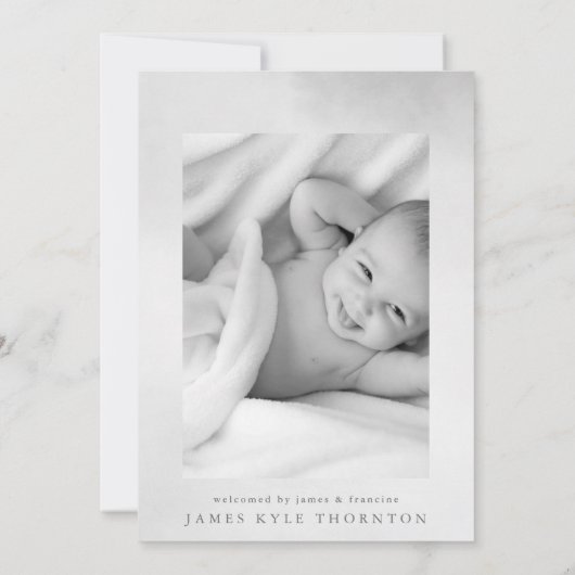 grijze zachte waterverf foto baby geboorte aankondiging (Achterkant)