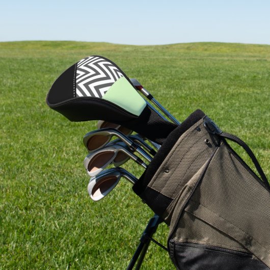 Grijze zigzag, Grijze Chevron, Zigzag Pattern, Min Golfheadcover (Insitu)