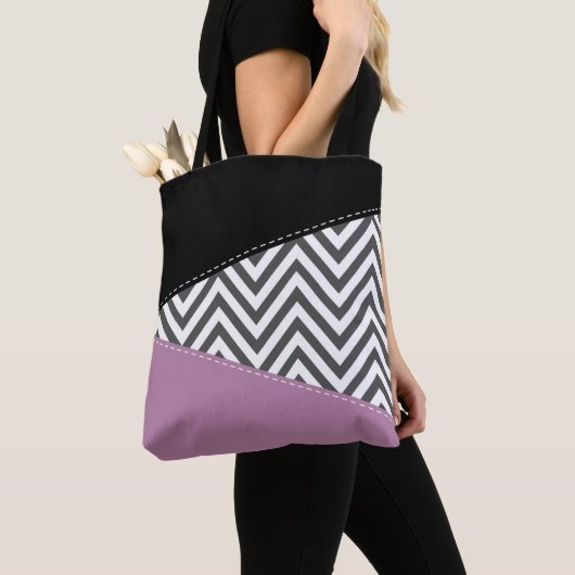 Grijze zigzag, Grijze Chevron, Zigzag Pattern, Paa Tote Bag (Dichtbij)