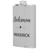 Grijze Zwarte Bruiloftsbruidsman gepersonaliseerd Heupfles (Links)