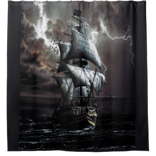 Grijze zwarte Stormy Rainy Lightning Night Pirate Douchegordijn (Voorkant)